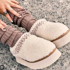 UGG Tasman Platform Maxi Curly Slippers